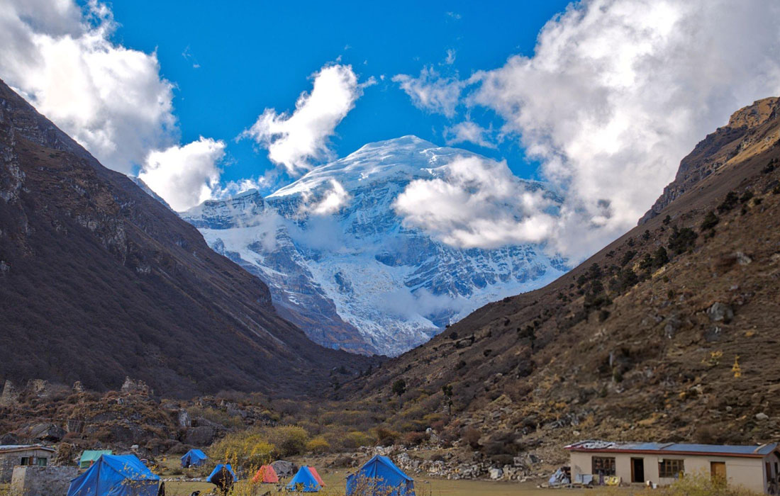 Jomolhari Trek Bhutan: A Complete Guide to the Ultimate Himalayan Adventure