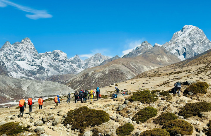 How Many Days Does It Take to Complete the Everest Base Camp Trek?