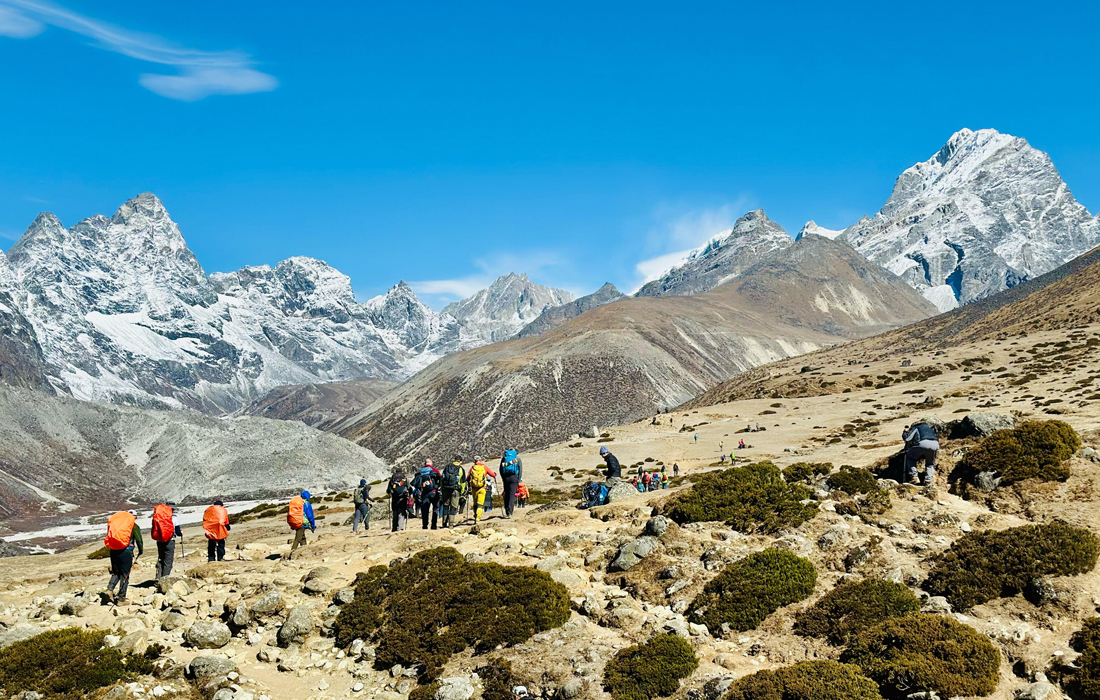 How Many Days Does It Take to Complete the Everest Base Camp Trek?