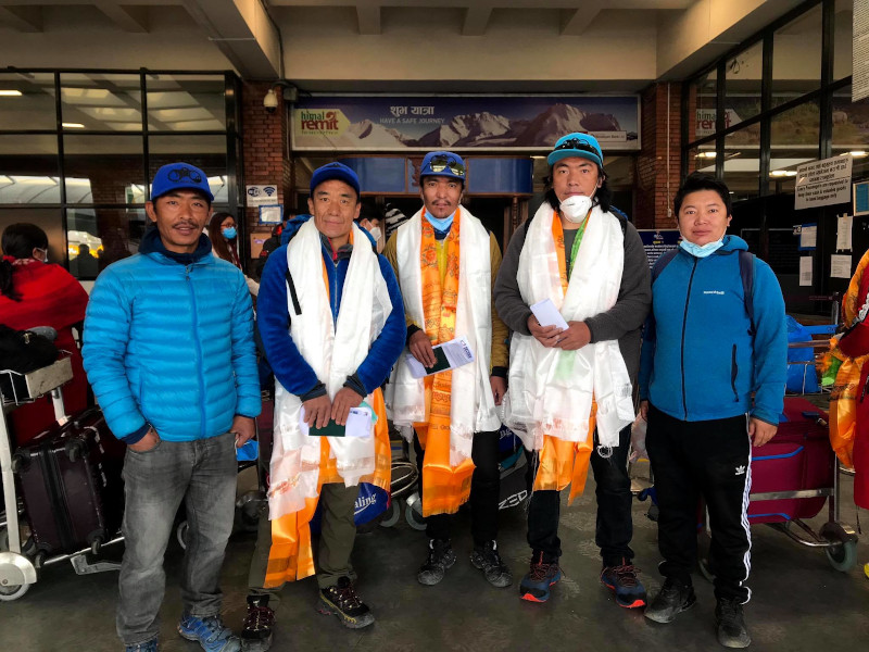 Nepali-team-K2-winter-ascent