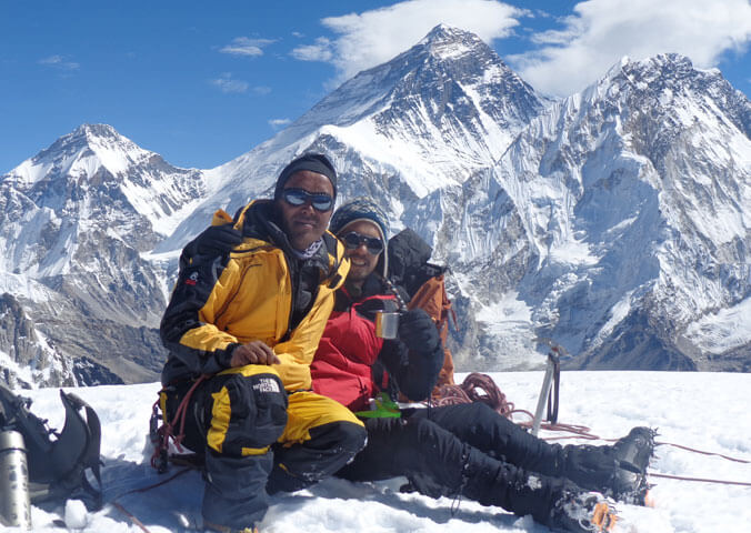 loubuche-peak-climbing-with-cheewang-sherpa