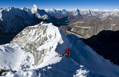 island peak Expedition from Chhukung
